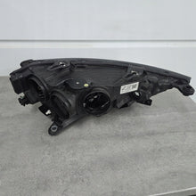 Laden Sie das Bild in den Galerie-Viewer, Frontscheinwerfer Audi A1 82A941003 Ein Stück (Rechts oder Links) Headlight SCH8834287228ae
