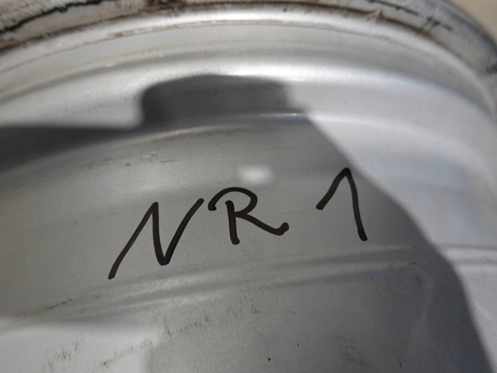 1x Alufelge 16 Zoll 6.5" 5x112 44ET Glanz Silber 5C0071496 VW Beetle Rim Wheel FEL4493249650hk