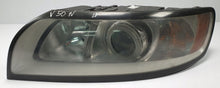 Load image into Gallery viewer, Frontscheinwerfer Volvo V50 30763033 Links Scheinwerfer Headlight SCH3933647360rg