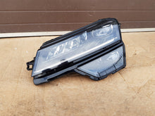 Laden Sie das Bild in den Galerie-Viewer, Frontscheinwerfer Skoda Karoq 57B941015D LED Links Scheinwerfer Headlight SCH9433033489yz