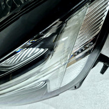 Laden Sie das Bild in den Galerie-Viewer, Frontscheinwerfer Volvo S60 II V60 Links Scheinwerfer Headlight SCH3924497114bn
