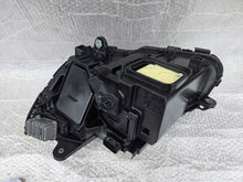 Laden Sie das Bild in den Galerie-Viewer, Frontscheinwerfer Mercedes-Benz W205 A205 A2059062604 Rechts Headlight SCH3035717313rd