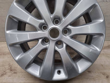 Load image into Gallery viewer, 1x Alufelge 17 Zoll 7.0&quot; 5x115 46ET 0P044K5 Opel Zafira C Rim Wheel