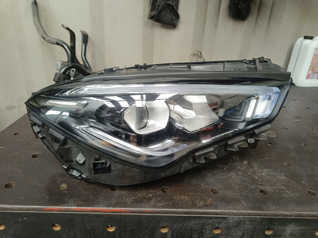 Frontscheinwerfer Mercedes-Benz Cla A1189068400 LED Rechts Headlight SCH1904628895lm