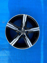 Laden Sie das Bild in den Galerie-Viewer, 1x Alufelge 17 Zoll 7.0" 5x108 50ET Matt Schwarz 31423871 Volvo V40 Rim Wheel FEL5298037580vz