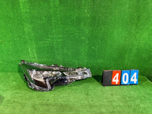 Load image into Gallery viewer, Frontscheinwerfer Toyota Corolla 81110-02S60 Rechts Scheinwerfer Headlight SCH4958437465mr