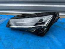 Laden Sie das Bild in den Galerie-Viewer, Frontscheinwerfer Skoda Superb III 3V1941015E Links Scheinwerfer Headlight SCH9504533654he