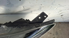 Laden Sie das Bild in den Galerie-Viewer, Frontscheinwerfer Mazda 3 BHT65104 Links Scheinwerfer Headlight SCH4009159392is