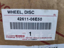 Laden Sie das Bild in den Galerie-Viewer, 1x Alufelge 18 Zoll 8.0" 5x114.3 50ET Glanz Silber 42611-06E50 Toyota Avensis FEL1982342352uf