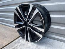 Laden Sie das Bild in den Galerie-Viewer, 1x Alufelge 18 Zoll 7.5" 5x112 49ET Glanz Schwarz A1774012700 Mercedes-Benz Cla FEL5395225828mj