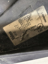 Load image into Gallery viewer, Frontscheinwerfer VW Transporter 7D1941010J 7D1941009J Rechts oder Links
