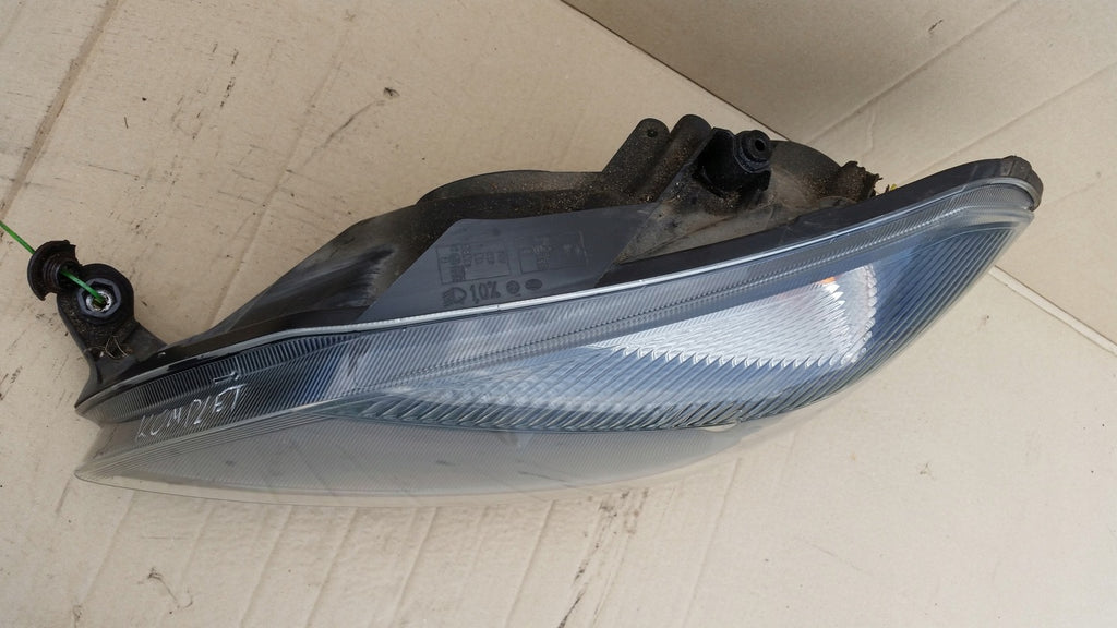 Frontscheinwerfer Skoda Fabia 5J1941018F Ein Satz Scheinwerfer Headlight