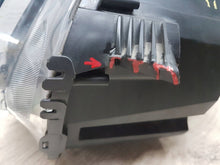 Laden Sie das Bild in den Galerie-Viewer, Frontscheinwerfer Opel Zafira Vivaro C 9832836480 0021827403 Rechts Headlight