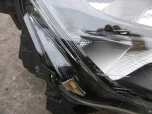 Laden Sie das Bild in den Galerie-Viewer, Frontscheinwerfer Opel E Combo 90145300 Rechts Scheinwerfer Headlight