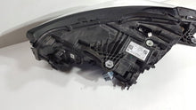 Laden Sie das Bild in den Galerie-Viewer, Frontscheinwerfer BMW 2 Active Tourer U06 5A42248KOD LED Rechts Headlight SCH1552108159se
