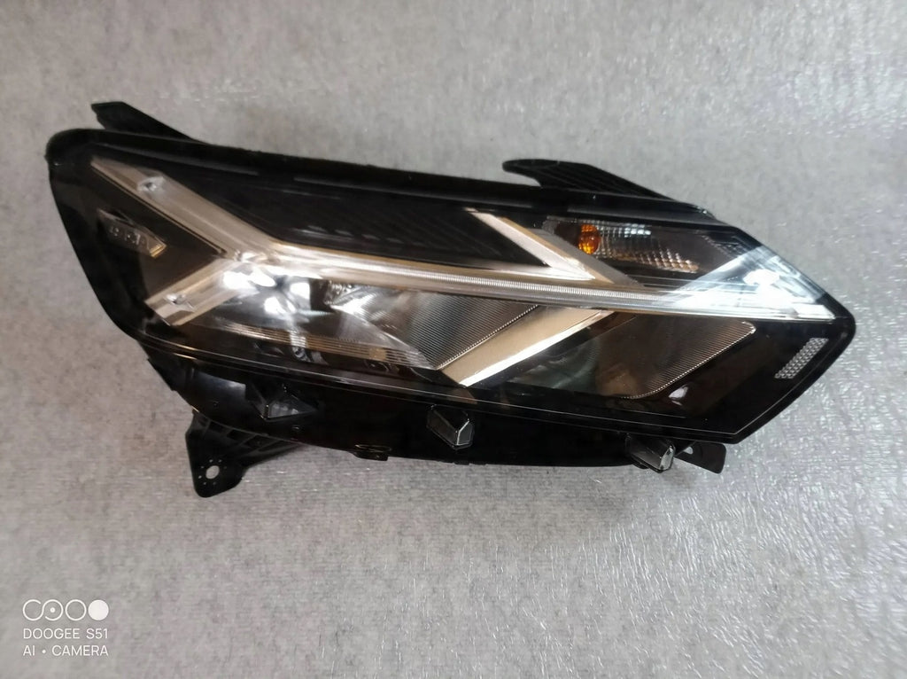 Frontscheinwerfer Dacia Sandero III 260101940R Vorderseite Headlight