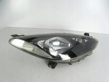 Laden Sie das Bild in den Galerie-Viewer, Frontscheinwerfer Mazda 2 P6516 Rechts Scheinwerfer Headlight