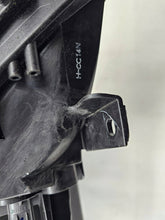 Laden Sie das Bild in den Galerie-Viewer, Frontscheinwerfer Mitsubishi Space Star SPP18046 Links Scheinwerfer Headlight SCH3693778996vo