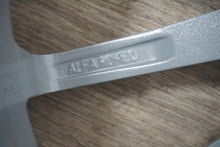 Laden Sie das Bild in den Galerie-Viewer, 1x Alufelge 17 Zoll 7.0" 5x110 41ET 156084654 Alfa Romeo Rim Wheel FEL4779325260ll