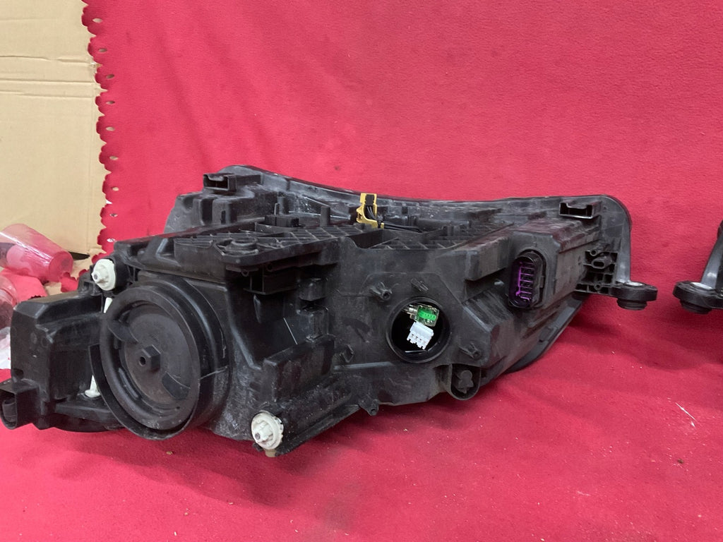 Frontscheinwerfer Skoda Superb III 3V1941016B 3V1941015B LED Rechts oder Links