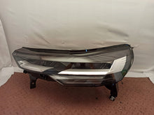 Load image into Gallery viewer, Frontscheinwerfer Renault Captur II 260604753R Full LED Links Headlight SCH8510683110fa