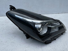 Load image into Gallery viewer, Frontscheinwerfer Toyota Yaris Rechts Scheinwerfer Headlight