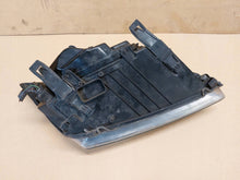 Laden Sie das Bild in den Galerie-Viewer, Frontscheinwerfer Ford Focus 4M5113W029-AD 4M51-13W030-AD Ein Satz Headlight SCH3499449199vr