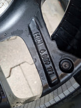 Laden Sie das Bild in den Galerie-Viewer, 1x Alufelge 17 Zoll 7.0&quot; 5x112 54ET Glanz Graphit 6889171 Mini Rim Wheel