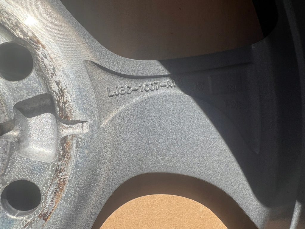 1x Alufelge 18 Zoll 7.5" 5x108 47,5ET Matt Grau LJ8C-1007-A1B Ford Puma