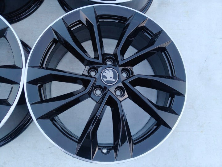 4x Alufelge 18 Zoll 7.0" 5x112 45ET Glanz Schwarz 57A601025AS Skoda Kodiaq FEL5801188221cs