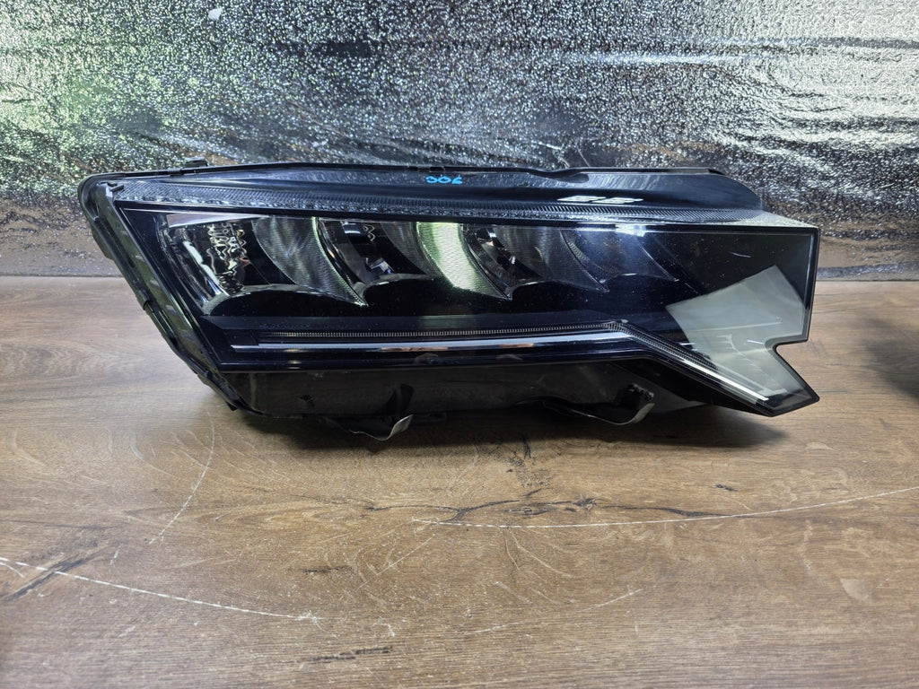 Frontscheinwerfer Skoda Octavia IV 5E4941010 Rechts Scheinwerfer Headlight SCH6410643101fi