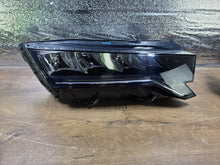 Laden Sie das Bild in den Galerie-Viewer, Frontscheinwerfer Skoda Octavia IV 5E4941010 Rechts Scheinwerfer Headlight SCH6410643101fi