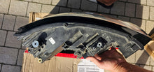 Laden Sie das Bild in den Galerie-Viewer, Frontscheinwerfer Audi A1 8XA941005 Xenon Links Scheinwerfer Headlight SCH3670893392on