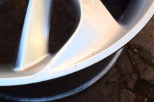 Laden Sie das Bild in den Galerie-Viewer, 1x Alufelge 19 Zoll 8.0&quot; 5x115 36ET Glanz Silber 13376067 Opel Astra Gtc Cascada