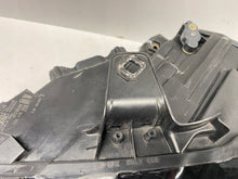 Laden Sie das Bild in den Galerie-Viewer, Frontscheinwerfer Audi A3 8V0941783 LED Links Scheinwerfer Headlight SCH1678427741ca