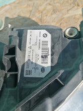 Laden Sie das Bild in den Galerie-Viewer, Frontscheinwerfer BMW F30 7365596 7365595 Ein Stück (Rechts oder Links)