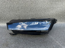 Laden Sie das Bild in den Galerie-Viewer, Frontscheinwerfer Skoda Octavia IV 5E4941015A Links Scheinwerfer Headlight SCH4501226411ue