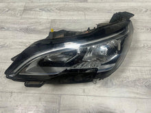 Laden Sie das Bild in den Galerie-Viewer, Frontscheinwerfer Peugeot II Links Scheinwerfer Headlight