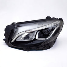 Laden Sie das Bild in den Galerie-Viewer, Frontscheinwerfer Mercedes-Benz Glc X253 A2539069300 LED Links Headlight