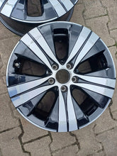 Laden Sie das Bild in den Galerie-Viewer, 2x Alufelge 17 Zoll 7.0" 5x112 44 5ET A2064017100 Mercedes-Benz W206 Rim Wheel FEL3313152102ze