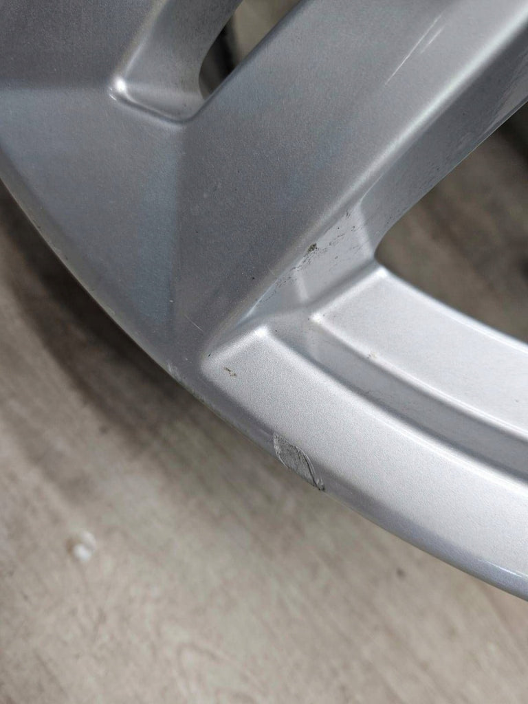 1x Alufelge 17 Zoll 7.0" 5x112 42ET Glanz Silber 8W0601025P Audi A4 B9 Rim Wheel FEL9227818802zr