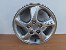 Load image into Gallery viewer, 1x Alufelge 15 Zoll 6.0&quot; 5x114.3 50ET Silber Hyundai Ix20 Venga Rim Wheel