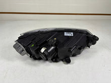 Laden Sie das Bild in den Galerie-Viewer, Frontscheinwerfer Seat Ateca 576941007D Full LED Links Scheinwerfer Headlight