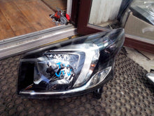 Laden Sie das Bild in den Galerie-Viewer, Frontscheinwerfer Opel Vivaro A Links Scheinwerfer Headlight