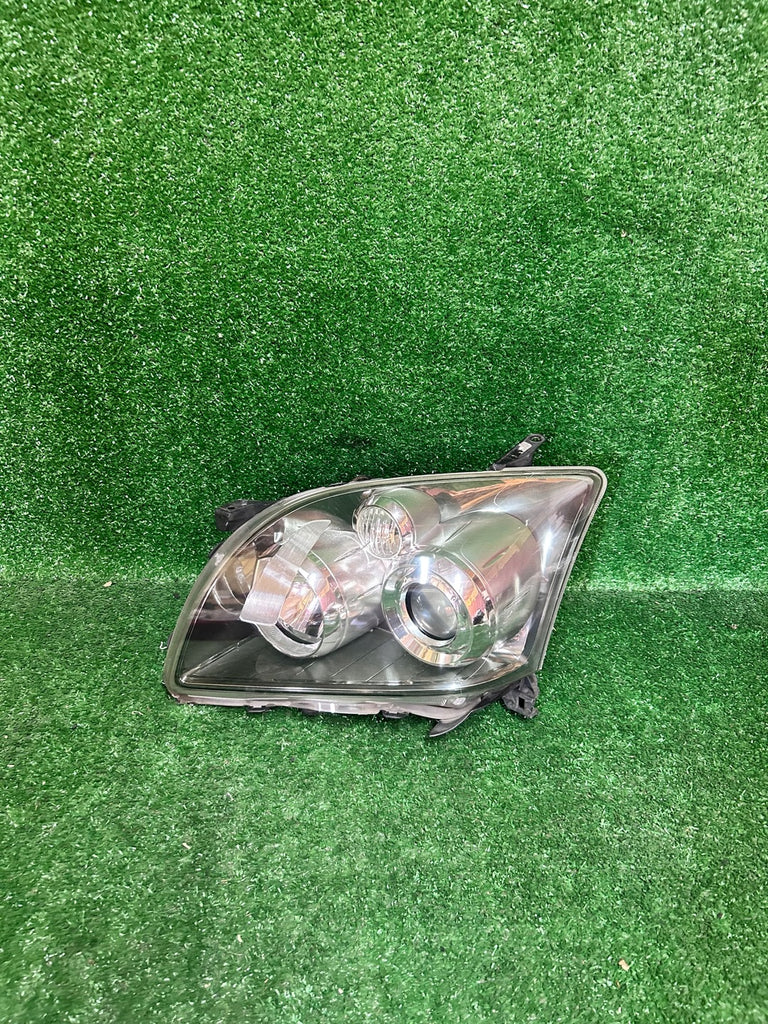 Frontscheinwerfer Toyota Avensis 8117005240 Links Scheinwerfer Headlight