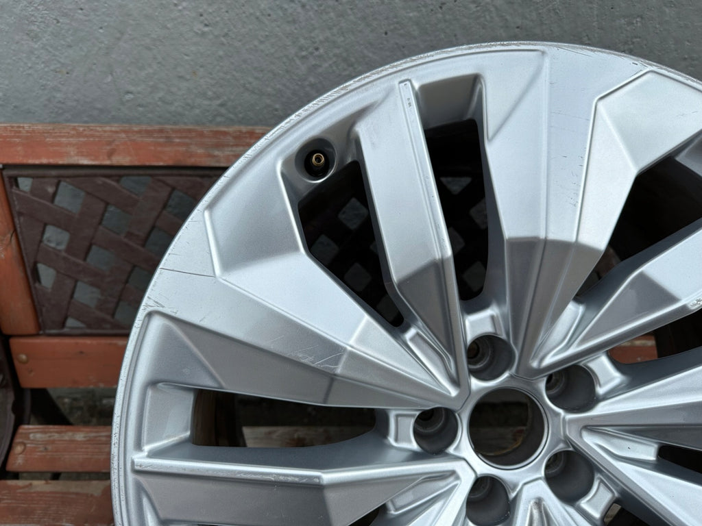 1x Alufelge 20 Zoll 10.0" 5x112 22ET Glanz Silber 4KE601025E Audi Etron E-Tron FEL5314396364zk