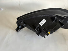 Laden Sie das Bild in den Galerie-Viewer, Frontscheinwerfer Cupra Born 10F941008K LED Ein Satz Scheinwerfer Headlight SCH6659824208ky
