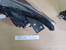 Load image into Gallery viewer, Frontscheinwerfer Mazda 3 BHN3-51030 BHN3-51040 Xenon Rechts oder Links