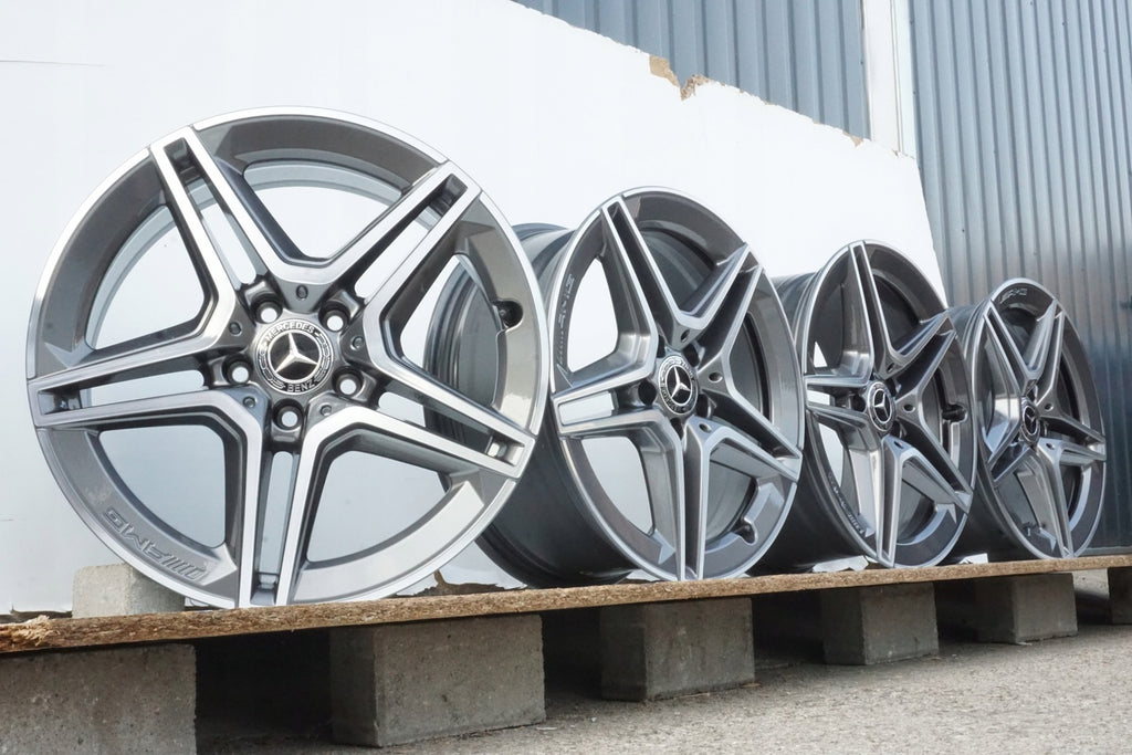 4x Alufelge 18 Zoll 7.5" 5x112 44ET Glanz Schwarz A2054019500 Mercedes-Benz W205