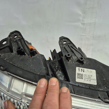 Laden Sie das Bild in den Galerie-Viewer, Frontscheinwerfer Mitsubishi Asx 8301C880 Rechts Scheinwerfer Headlight SCH3843357761sh